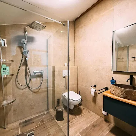 Lakeside Barn Near Interlaken Apartamento *